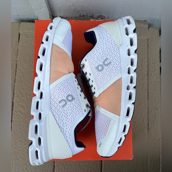 Women’s On Running Cloudstratus Athletic Shoes - Picture 7 of 11